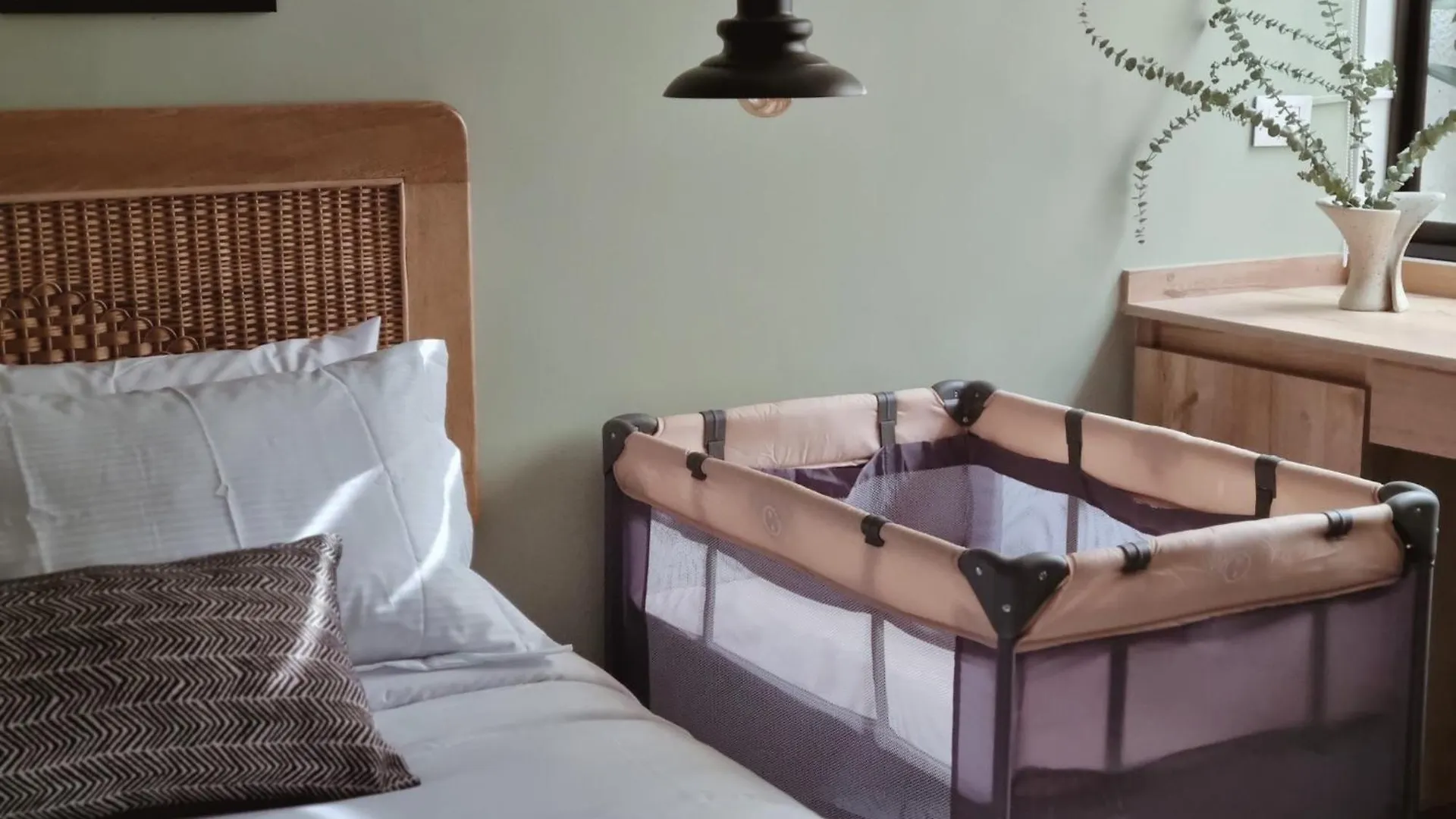 Casa Otrabanda Villa Medellin Colombia