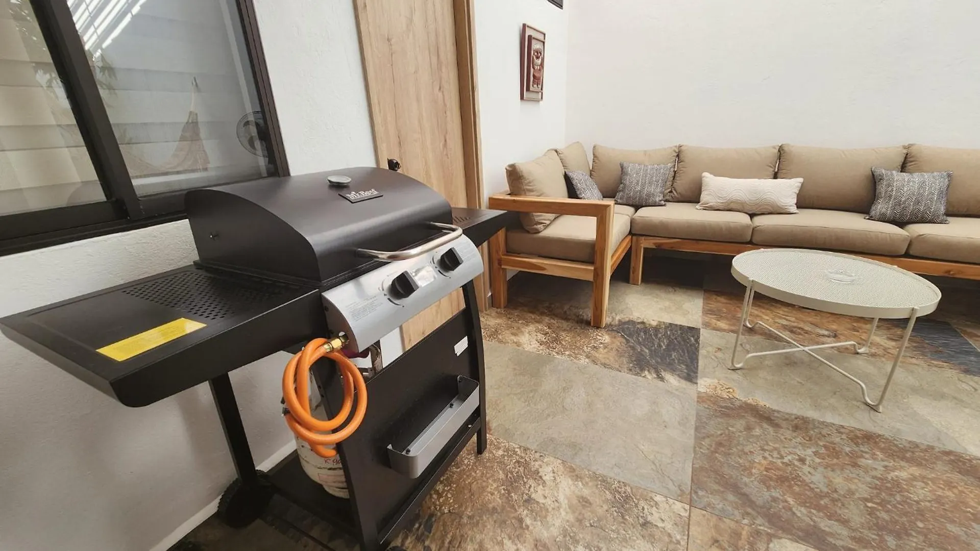 Casa Otrabanda Villa Medellin Colombia