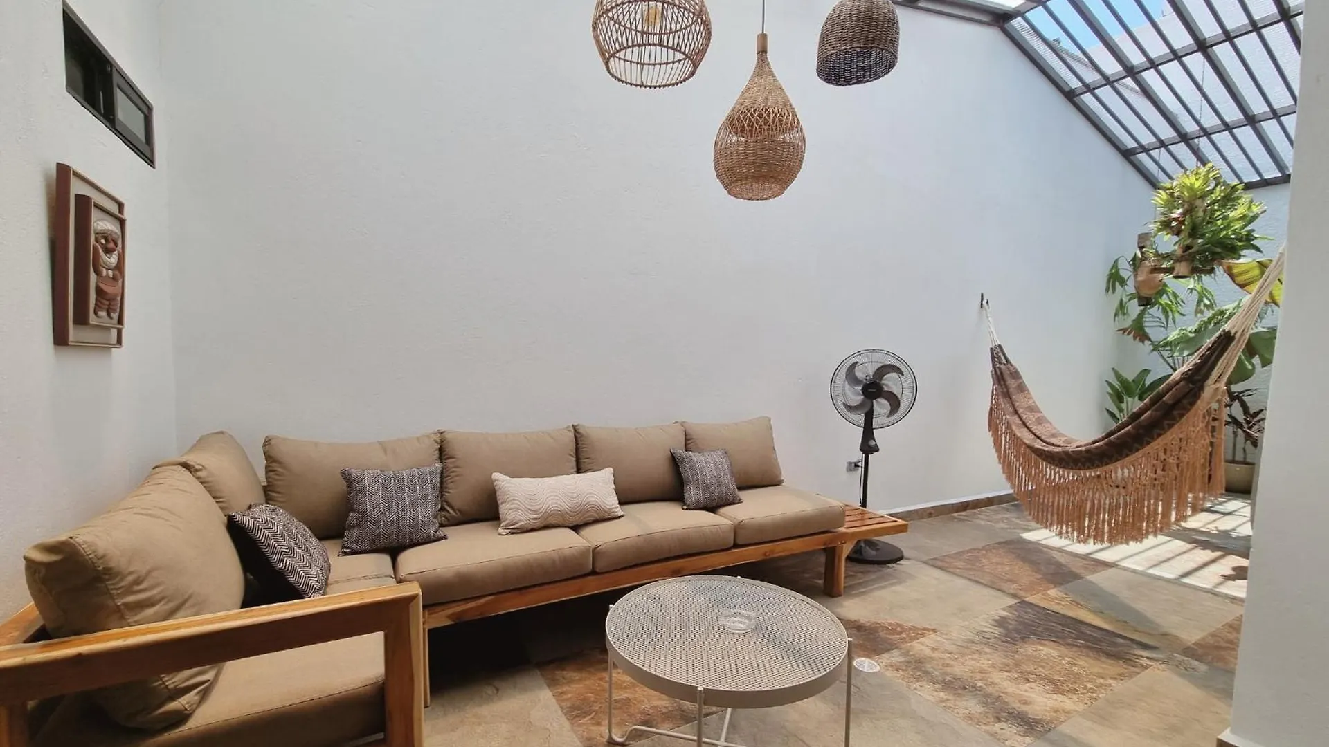 Casa Otrabanda Villa Medellin