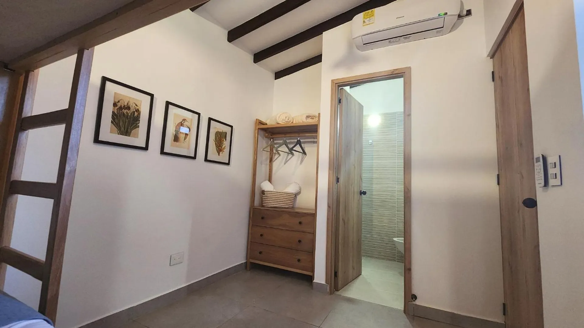 Casa Otrabanda Villa Medellin 0*,