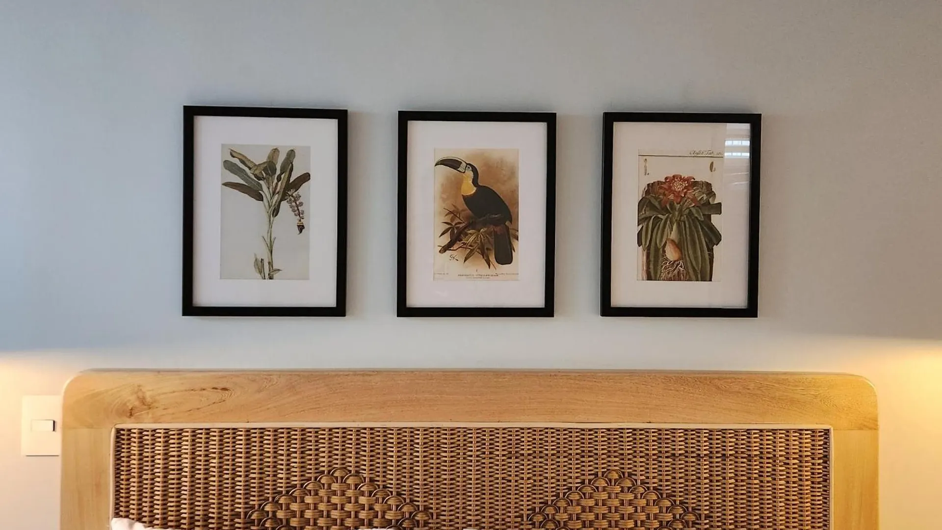 Casa Otrabanda Villa Medellín Colombia